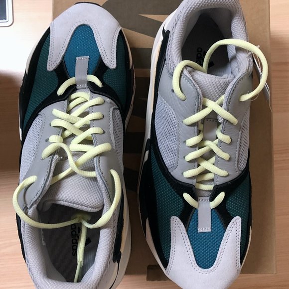 yeezy 700 boost main image 4